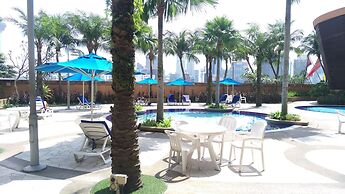 Peaceful Service Suite At Times Square