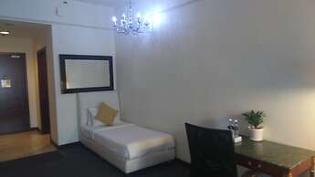 Peaceful Service Suite At Times Square