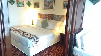 Peaceful Service Suite At Times Square