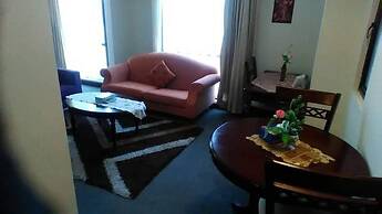 Peaceful Service Suite At Times Square