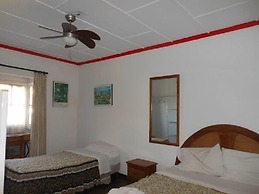 Ara Macao Inn