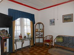 Ara Macao Inn