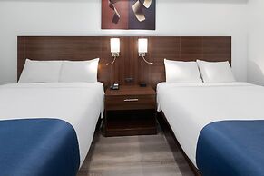 Travelodge by Wyndham Cochrane Ontario