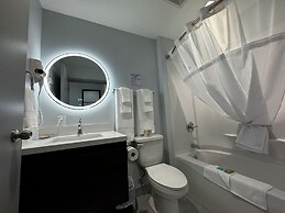 Travelodge by Wyndham Cochrane