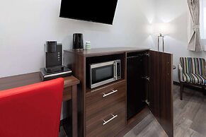 Travelodge by Wyndham Cochrane