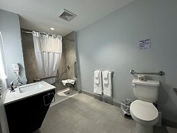 Travelodge by Wyndham Cochrane