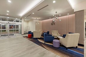 La Quinta Inn & Suites by Wyndham Lafayette Oil Center