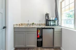 Hurricane Hideaway Lodging