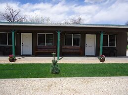 Hurricane Hideaway Lodging