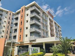 Romantic Urban Getaway by Primitive Stay