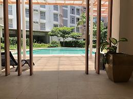 Romantic Urban Getaway by Primitive Stay