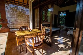 Bali Asli Lodge by EPS