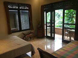 Bali Asli Lodge by EPS