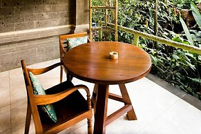 Bali Asli Lodge by EPS