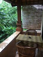Bali Asli Lodge by EPS
