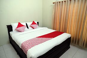 OYO 752 Abz Guest House Syariah