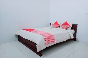 OYO 752 Abz Guest House Syariah