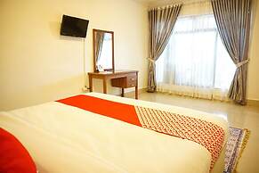 OYO 733 Mina Homestay