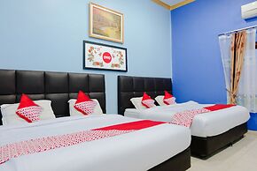 OYO 778 Guest House Amalia Malang