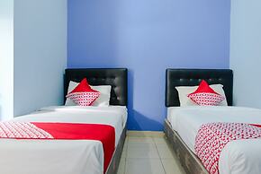 OYO 778 Guest House Amalia Malang