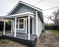 Remodeled House Near Downtown 1br/1ba