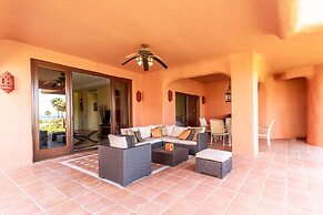 Frontline beach 3 bedroom apartment