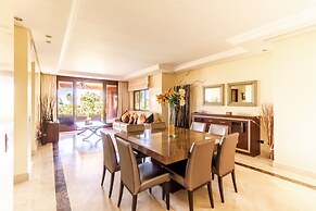 Frontline beach 3 bedroom apartment