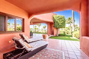 Frontline beach 3 bedroom apartment