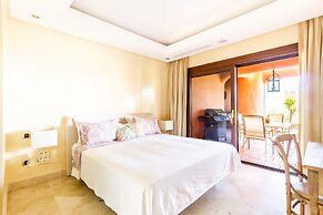 Frontline beach 3 bedroom apartment