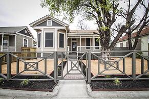 Restored Historic 2br/1.5ba House Near Downtown