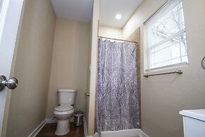 Renovated 2br/2ba Near Downtown