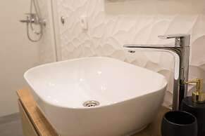 Luxury Rooms With Balcony