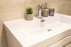 Luxury Rooms With Balcony