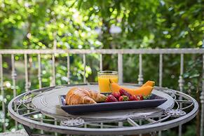 Luxury Rooms With Balcony