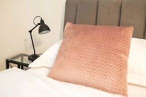 Luxury Rooms With Balcony