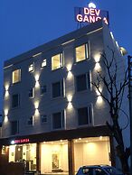 Hotel Dev Ganga