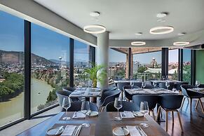 Golden Tulip Design Tbilisi