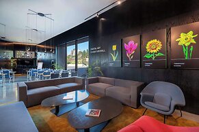 Golden Tulip Design Tbilisi