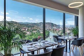 Golden Tulip Design Tbilisi
