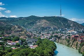 Golden Tulip Design Tbilisi