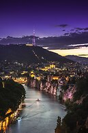 Golden Tulip Design Tbilisi