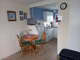 Cosy and Modern Chalet Near Norwich, England