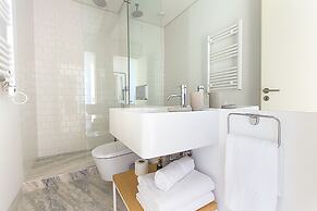 Luxury T.M. Penthouse with a View