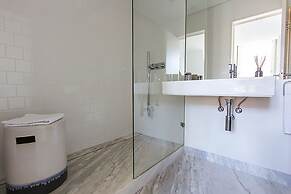 Luxury T.M. Penthouse with a View