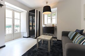 Tailor Made Flat in Central Bairro Alto