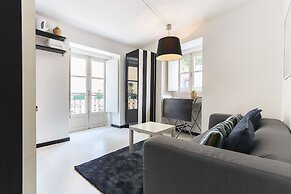 Tailor Made Flat in Central Bairro Alto