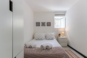 Tailor Made Flat in Central Bairro Alto