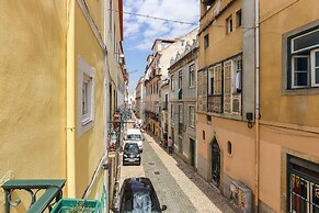 Tailor Made Flat in Central Bairro Alto
