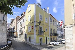Tailor Made Flat in Central Bairro Alto