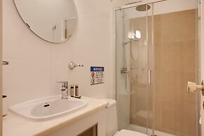 Cozy Tailor Made With a Refreshing Terrace